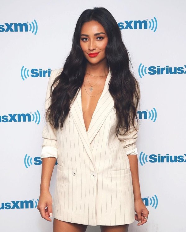 Фото: Shay mitchell