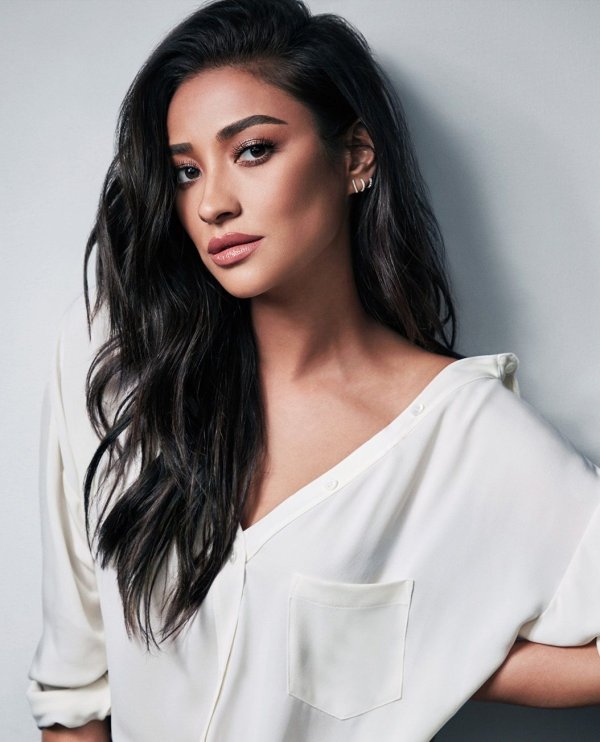 Фото: Shay mitchell