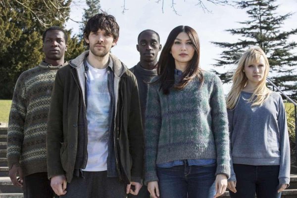 Фото: Сериал люди humans джемма чан